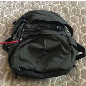 Lululemon pack it up backpack